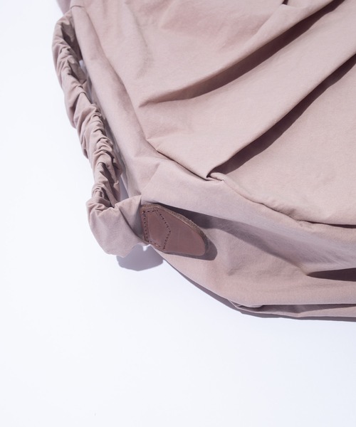 F/CE. （エフシーイー）の「F/CE. SCULPT ONE SHOULDER KONBUR / エフシーイー スカルプト ワン ショルダー コンブ（ショルダーバッグ・メンズ・ブラック/グレー・FREE）」の11枚目の写真