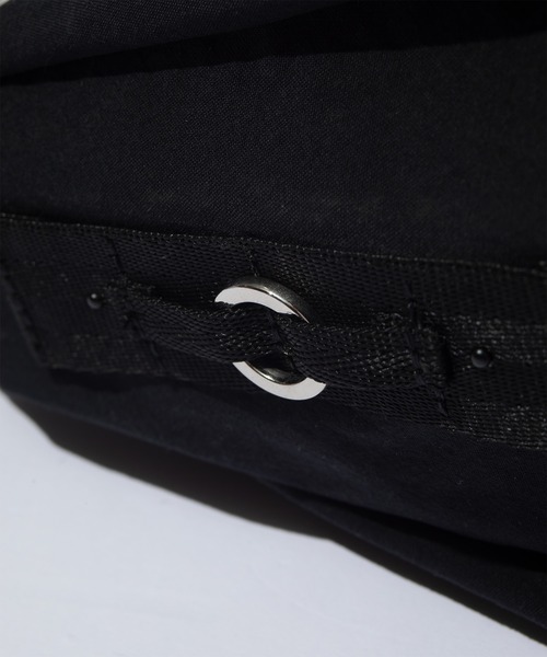 F/CE. （エフシーイー）の「F/CE. SCULPT ONE SHOULDER KONBUR / エフシーイー スカルプト ワン ショルダー コンブ（ショルダーバッグ・メンズ・ブラック/グレー・FREE）」の18枚目の写真