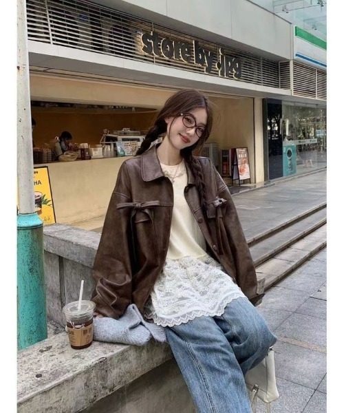 Ritzy(リッツィー)の「衿&裾レース付きフェイク仕様ロングスリーブTシャツ(Tシャツ/カットソー・レディース・ベージュ・M)」の4枚目の写真