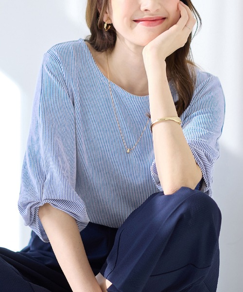alotta(アロッタ)の「さらっと軽いストライプ袖タックブラウス(シャツ/ブラウス・レディース・グレー系/ネイビー系/ネイビー/ブルー系・M/L/LL)」の22枚目の写真