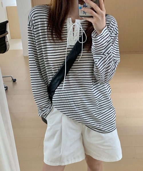 lulufa(ルルファ)の「ボーダーレースアップ ヘンリーネック ルーズシアーロンT(Tシャツ/カットソー・レディース・ブルー/ブラック/イエロー・FREE)」の1枚目の写真
