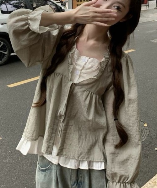 SHOUYO(ショウヨウ)の「前リボン フリルデザイン ペプラムブラウス(シャツ/ブラウス・レディース・ベージュ/ライトグリーン・M)」の3枚目の写真