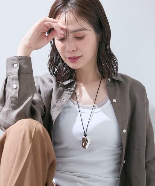 INDIVI（インディヴィ）の「【長さ調整自由】ニュアンスモチーフ コードペンダント（ネックレス・レディース・ゴールド/シルバー・00）」の8枚目の写真