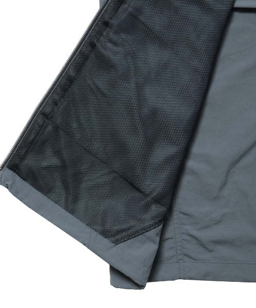MARMOT(マーモット)の「マーモット Marmot Ws Guild Jacket(ナイロンジャケット・レディース・オフホワイト/サックスブルー・S/L/M)」の4枚目の写真