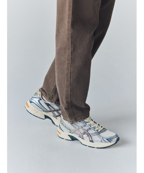 ASICS(アシックス)の「GEL-1130 / ゲル1130(スニーカー・メンズ・ホワイト×シルバー・23.5/28.5/25/24.5/26.5/27.5/29/25.5/27/23/24/26/28)」の3枚目の写真