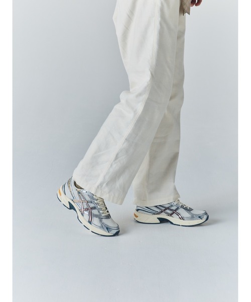 ASICS(アシックス)の「GEL-1130 / ゲル1130(スニーカー・メンズ・ホワイト×シルバー・23.5/28.5/25/24.5/26.5/27.5/29/25.5/27/23/24/26/28)」の17枚目の写真