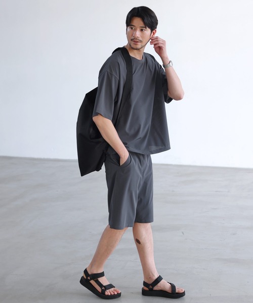 SPU(スプ)の「【セットアップ 2点セット】【接触冷感・防シワ・速乾】AIR TECH DOT 機能性半袖Tシャツ裾ドローコード付き&リラックスショーツセットアップ(セットアップ・メンズ・チャコール/ネイビー/ブラック/カーキ・S/M/L/XL)」の17枚目の写真