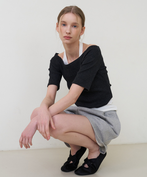 BIBYSEOB（バイバイソプ）の「ボートネックレイヤードTシャツチャコール[T61]（Tシャツ/カットソー・レディース・チャコール・FREE）」の4枚目の写真