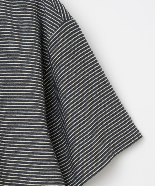 Millo Archive（ミロ アーカイブ）の「リピートストライプTシャツ [ディープチャコール]（Tシャツ/カットソー・メンズ・その他・LARGE/X-LARGE/MEDIUM）」の3枚目の写真