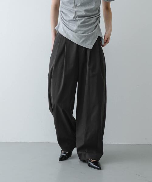 SENSE OF PLACE by URBAN RESEARCH（センスオブプレイスバイアーバンリサーチ）の「コクーンパンツ（その他パンツ・レディース・ベージュ/アイボリー/チャコールグレー・SMALL/MEDIUM）」の2枚目の写真