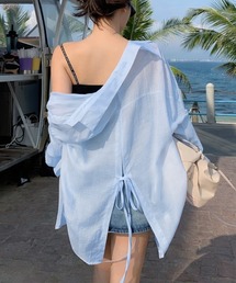 バックオープンリボンシャツ