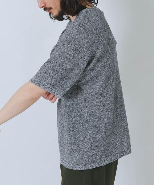 ITEMS URBANRESEARCH（アイテムズ アーバンリサーチ）の「『接触冷感/洗濯可/毛玉防止』高機能ドライタッチメランジニットTシャツ（ニット/セーター・メンズ・ベージュ/チャコールグレー/カーキ・LARGE/MEDIUM）」の4枚目の写真