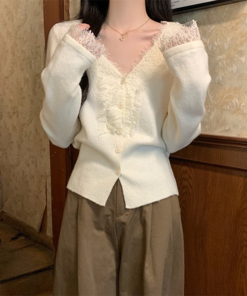 Aelina(エリナ)の「Vネックレースパッチワークニットカーディガン(カーディガン/ボレロ・レディース・ベージュ/イエロー/ブルー/グレー・FREE)」の12枚目の写真