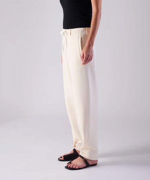 COGTHEBIGSMOKE(コグザビッグスモーク)の「【COGTHEBIGSMOKE/コグザビッグスモーク】LANA TROUSERS/イージートラウザーズ/ストレートワイドパンツ(その他パンツ・レディース・グレー/オフホワイト/ブラック・1)」の5枚目の写真