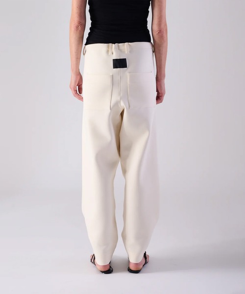 COGTHEBIGSMOKE(コグザビッグスモーク)の「【COGTHEBIGSMOKE/コグザビッグスモーク】LANA TROUSERS/イージートラウザーズ/ストレートワイドパンツ(その他パンツ・レディース・グレー/オフホワイト/ブラック・1)」の6枚目の写真