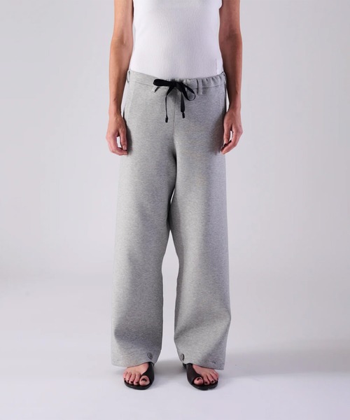 COGTHEBIGSMOKE(コグザビッグスモーク)の「【COGTHEBIGSMOKE/コグザビッグスモーク】LANA TROUSERS/イージートラウザーズ/ストレートワイドパンツ(その他パンツ・レディース・グレー/オフホワイト/ブラック・1)」の13枚目の写真