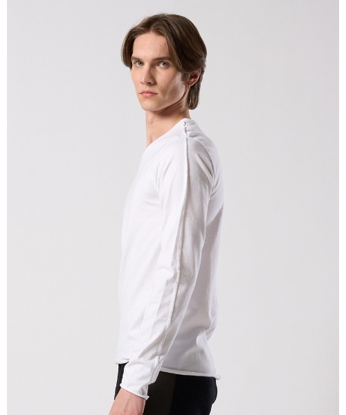 wjk（ダヴルジェイケイ）の「slim cut-off crew-neck L/S（Tシャツ/カットソー・メンズ・ブラック/ホワイト・X-LARGE/LARGE/MEDIUM/SMALL）」の9枚目の写真