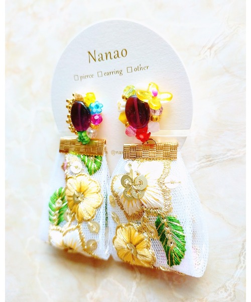 tone(トーン)の「【七音】チェコガラスとインド刺繍リボンのイヤリング(MA)(イヤリング・レディース・ブラウン/レッド/ライトブルー/パープル・FREE)」の13枚目の写真