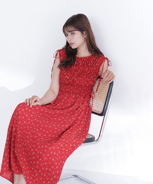 NATURAL BEAUTY BASIC(ナチュラルビューティーベーシック)の「フラワープリントドロストワンピース(ワンピース・レディース・ブラック系その他2/ホワイト系その他/レッド系その他・P/S/MEDIUM/SMALL)」の22枚目の写真