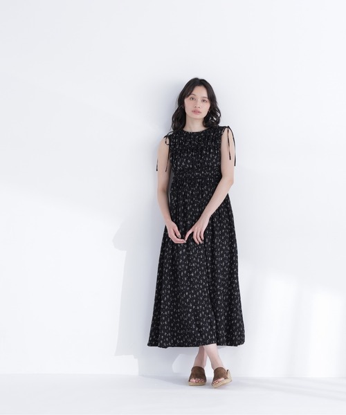 NATURAL BEAUTY BASIC(ナチュラルビューティーベーシック)の「フラワープリントドロストワンピース(ワンピース・レディース・ブラック系その他2/ホワイト系その他/レッド系その他・P/S/MEDIUM/SMALL)」の12枚目の写真