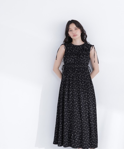 NATURAL BEAUTY BASIC(ナチュラルビューティーベーシック)の「フラワープリントドロストワンピース(ワンピース・レディース・ブラック系その他2/ホワイト系その他/レッド系その他・P/S/MEDIUM/SMALL)」の15枚目の写真