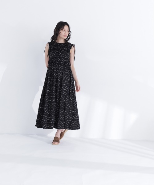 NATURAL BEAUTY BASIC(ナチュラルビューティーベーシック)の「フラワープリントドロストワンピース(ワンピース・レディース・ブラック系その他2/ホワイト系その他/レッド系その他・P/S/MEDIUM/SMALL)」の18枚目の写真