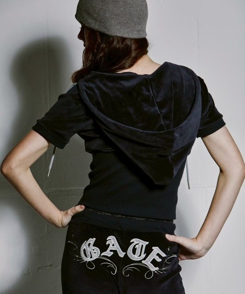 GATELESS(ゲートレス)の「【GATELESS】SUMMER RETRO ZIP UP / 【ゲートレス】ロゴサマーレトロジップアップ半袖Tシャツ(パーカー・レディース・ネイビー/ホワイト・ONE SIZE)」の15枚目の写真