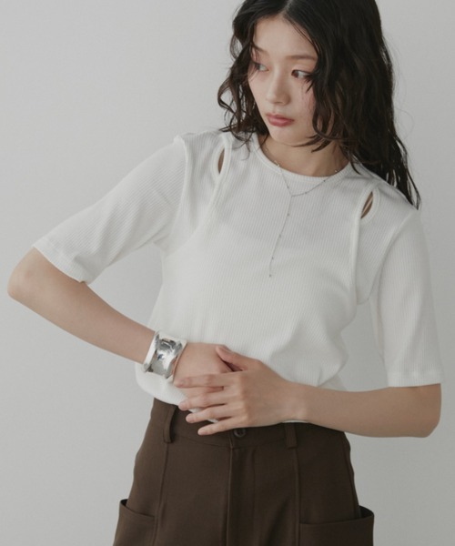 Aunt Marie's(アントマリーズ)の「カットアウトTシャツ(Tシャツ/カットソー・レディース・ホワイト/ブラック/ブルー・FREE)」の2枚目の写真