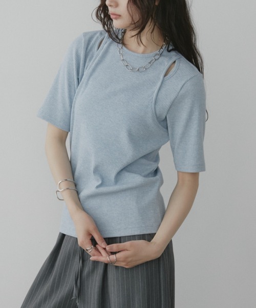 Aunt Marie's(アントマリーズ)の「カットアウトTシャツ(Tシャツ/カットソー・レディース・ホワイト/ブラック/ブルー・FREE)」の1枚目の写真