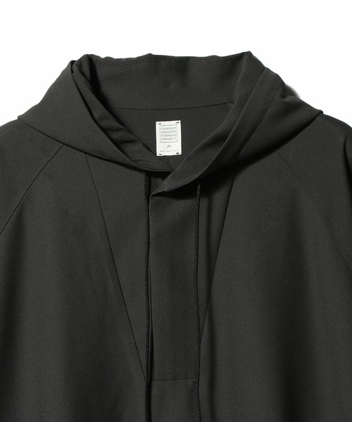 ESTNATION（エストネーション）の「GOOD PEOPLE GOOD STITCHING GOOD PRODUCT for ESTNATION / バランサーキュラー アノラックパーカー（パーカー・メンズ・ネイビー/チャコールグレー・MEDIUM/LARGE）」の4枚目の写真