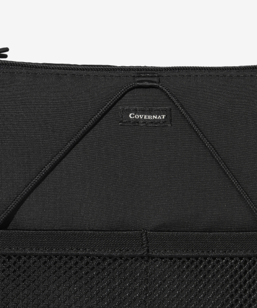 COVERNAT(カバーナット)の「ライトウェイトシャコシュバッグ ブラック(メッセンジャーバッグ・レディース・その他・F)」の4枚目の写真