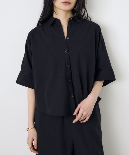 AZUL by moussy(アズールバイマウジー)の「【セットアップ対応】フレンチリネンCOOLMAXショートドルマンシャツ 春服 夏服 五分丈 半端丈 冷房対策 羽織(シャツ/ブラウス・レディース・ストライプ/ブラック/オフホワイト・FREE)」の2枚目の写真