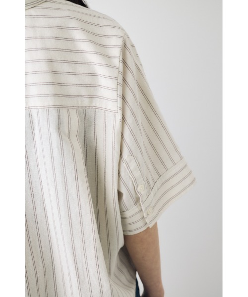 AZUL by moussy(アズールバイマウジー)の「【セットアップ対応】フレンチリネンCOOLMAXショートドルマンシャツ 春服 夏服 五分丈 半端丈 冷房対策 羽織(シャツ/ブラウス・レディース・ストライプ/ブラック/オフホワイト・FREE)」の13枚目の写真