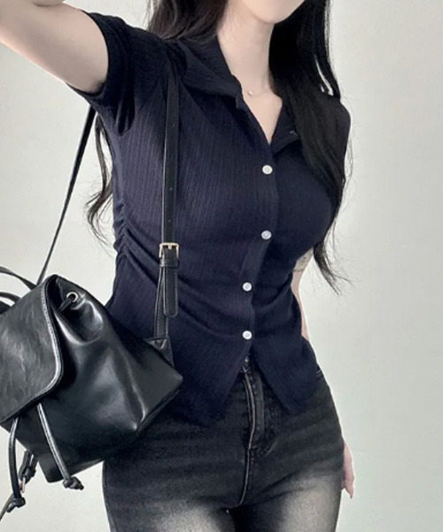 VIVID LADY(ビビッドレディー)の「リブウエストシャーリング カラーシャツ 半袖トップス(シャツ/ブラウス・レディース・ベージュ/ネイビー/アイボリー/ブラック・FREE)」の19枚目の写真