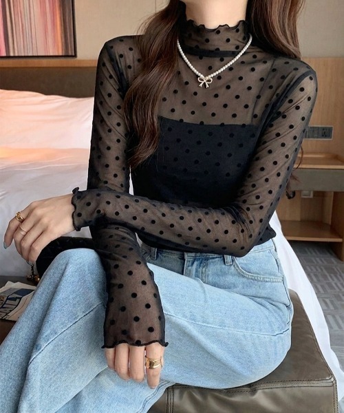 tood.(トード)の「【tood.】ドット柄 メロウハイネック・シアードトップス(Tシャツ/カットソー・レディース・モカ/ブラック/ホワイト・FREE)」の2枚目の写真