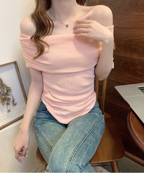 LUCPY(ラクピー)の「オフショルリブニットトップス(その他トップス・レディース・ホワイト/グレー/ブラック/ピンク・FREE)」の8枚目の写真