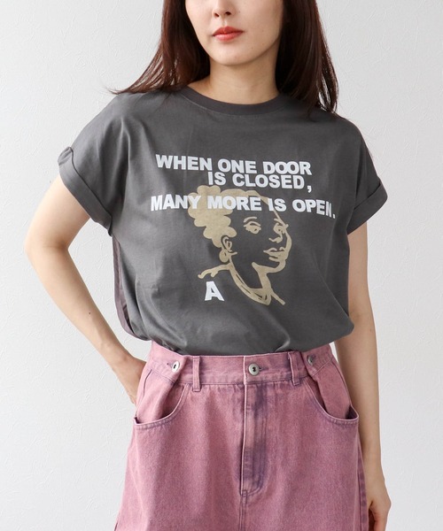 Three Four Time(スリーフォータイム)の「フェイスモチーフptドルマンTシャツ(Tシャツ/カットソー・レディース・オフホワイト/チャコールグレー・FREE)」の2枚目の写真