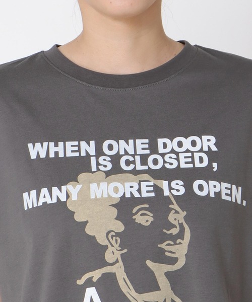 Three Four Time(スリーフォータイム)の「フェイスモチーフptドルマンTシャツ(Tシャツ/カットソー・レディース・オフホワイト/チャコールグレー・FREE)」の21枚目の写真