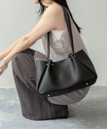 on:nue（オンニュ）の「【on:nue】[お気に入り登録数6,800突破！][ポーチ付き/2種類ストラップ] 2WAYハンドルトートバッグ（トートバッグ）」