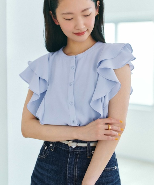 COHINA（コヒナ）の「ティアードラッフルブラウス 【低身長・小柄女性】（シャツ/ブラウス・レディース・ブルー/ホワイト/ベージュ・ONE SIZE）」の3枚目の写真