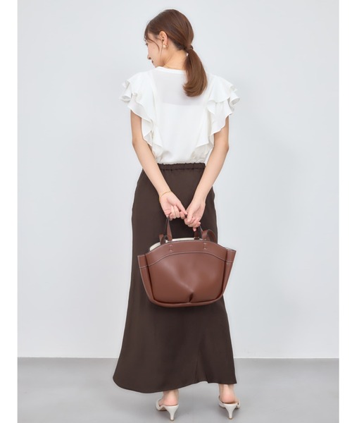 COHINA（コヒナ）の「ティアードラッフルブラウス 【低身長・小柄女性】（シャツ/ブラウス・レディース・ブルー/ホワイト/ベージュ・ONE SIZE）」の9枚目の写真