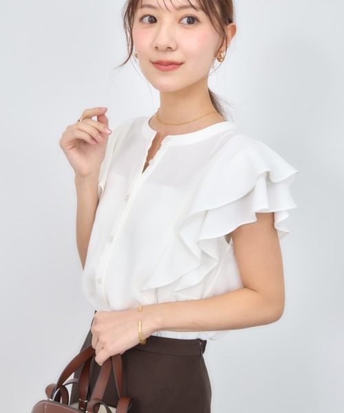 COHINA（コヒナ）の「ティアードラッフルブラウス 【低身長・小柄女性】（シャツ/ブラウス・レディース・ブルー/ホワイト/ベージュ・ONE SIZE）」の5枚目の写真