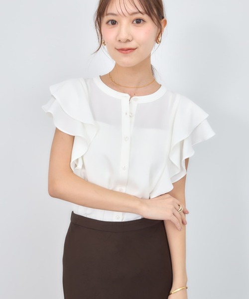 COHINA（コヒナ）の「ティアードラッフルブラウス 【低身長・小柄女性】（シャツ/ブラウス・レディース・ブルー/ホワイト/ベージュ・ONE SIZE）」の4枚目の写真