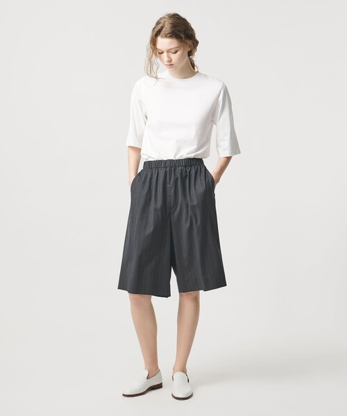 LOEFF(ロエフ)の「<LOEFF>トロピカルウール キュロット ピンストライプ(その他パンツ・レディース・ダークグレー・1/0)」の4枚目の写真