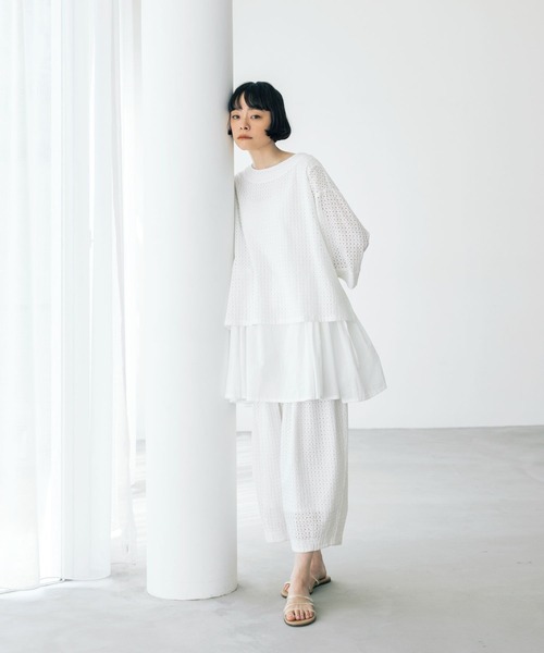 studio CLIP(スタディオクリップ)の「《natural by clip》カットワークチュニックSET(シャツ/ブラウス・レディース・オフホワイト/ブラック・FREE)」の5枚目の写真