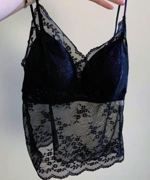 maison de LATIR(メゾンドラティール)の「透け感が上品なシアーレースキャミソール(キャミソール・レディース・ホワイト/ブラック・FREE)」の9枚目の写真
