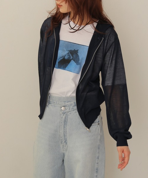 cheriella（シェリエラ）の「【cheriella】シアーフードダブルジップニットパーカー  SHEER DOUBLE ZIP KNIT HOODIE（カーディガン/ボレロ・レディース・ブラウン/ネイビー/パープル/アイボリー/レモンイエロー・FREE）」の19枚目の写真
