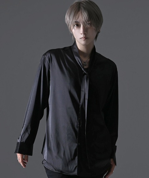 RUDOL(ルドル)の「『RUDOL/ルドル』ボウタイカラーシルクライクシャツ(シャツ/ブラウス・メンズ・ブラック×ブラック/ブラック/ホワイト×ネイビー・L/M)」の1枚目の写真