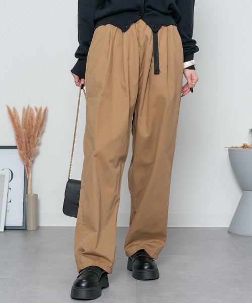MARAI(マーライ)の「前バックルバルーンパンツ(その他パンツ・レディース・ブラック/ベージュ/カーキ・LL/3L/4L/L/M)」の12枚目の写真