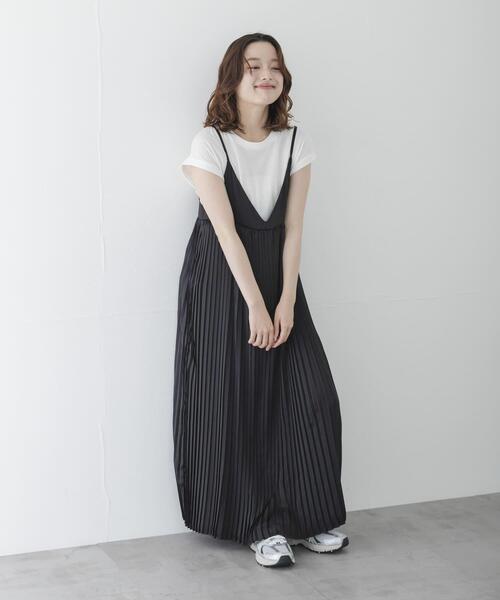 URBAN RESEARCH Sonny Label(アーバンリサーチサニーレーベル)の「『WEB限定』Tシャツ×プリーツキャミワンピース SET(ワンピース・レディース・グレー/ブラック・FREE)」の7枚目の写真